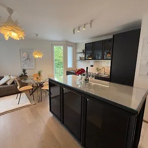 Luxury Res - With Parking Apartment